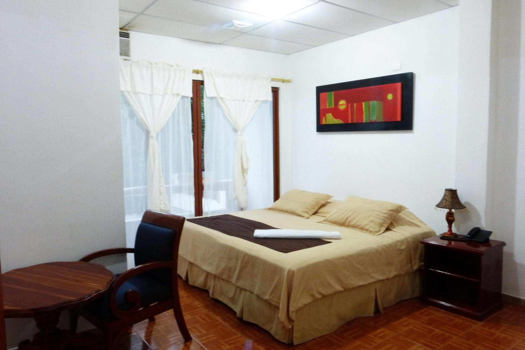 Galapagos Islands Hotel Puerto Ayora  Bagian luar foto