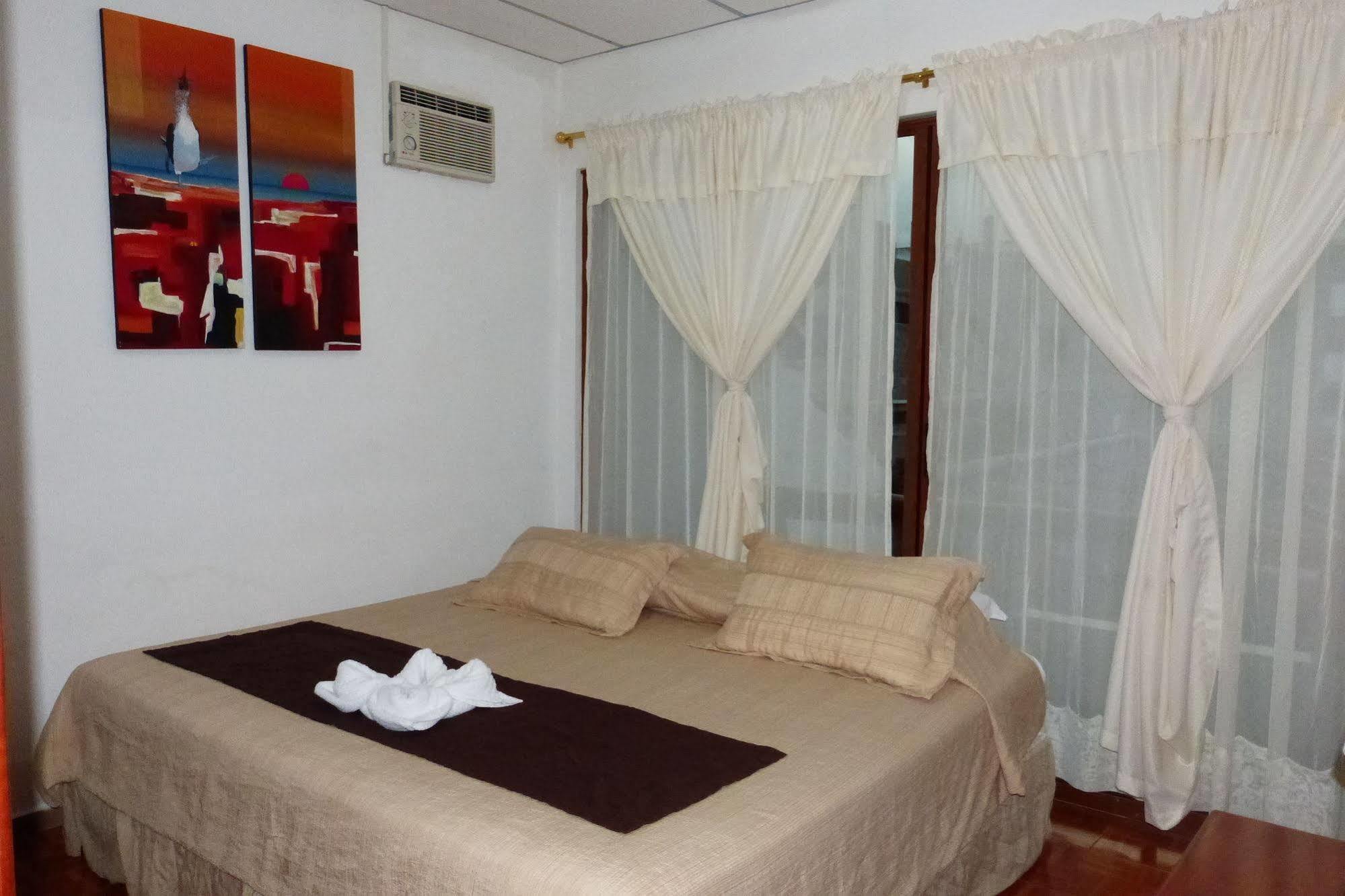 Galapagos Islands Hotel Puerto Ayora  Bagian luar foto